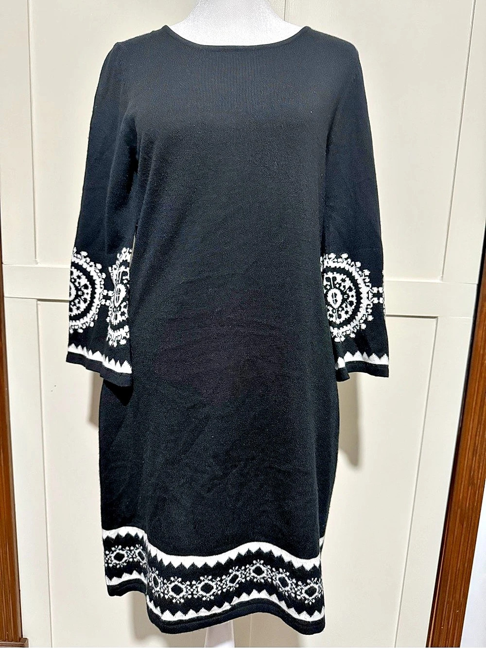 dressbarn Black & White Geometric Mini Dress Size Medium